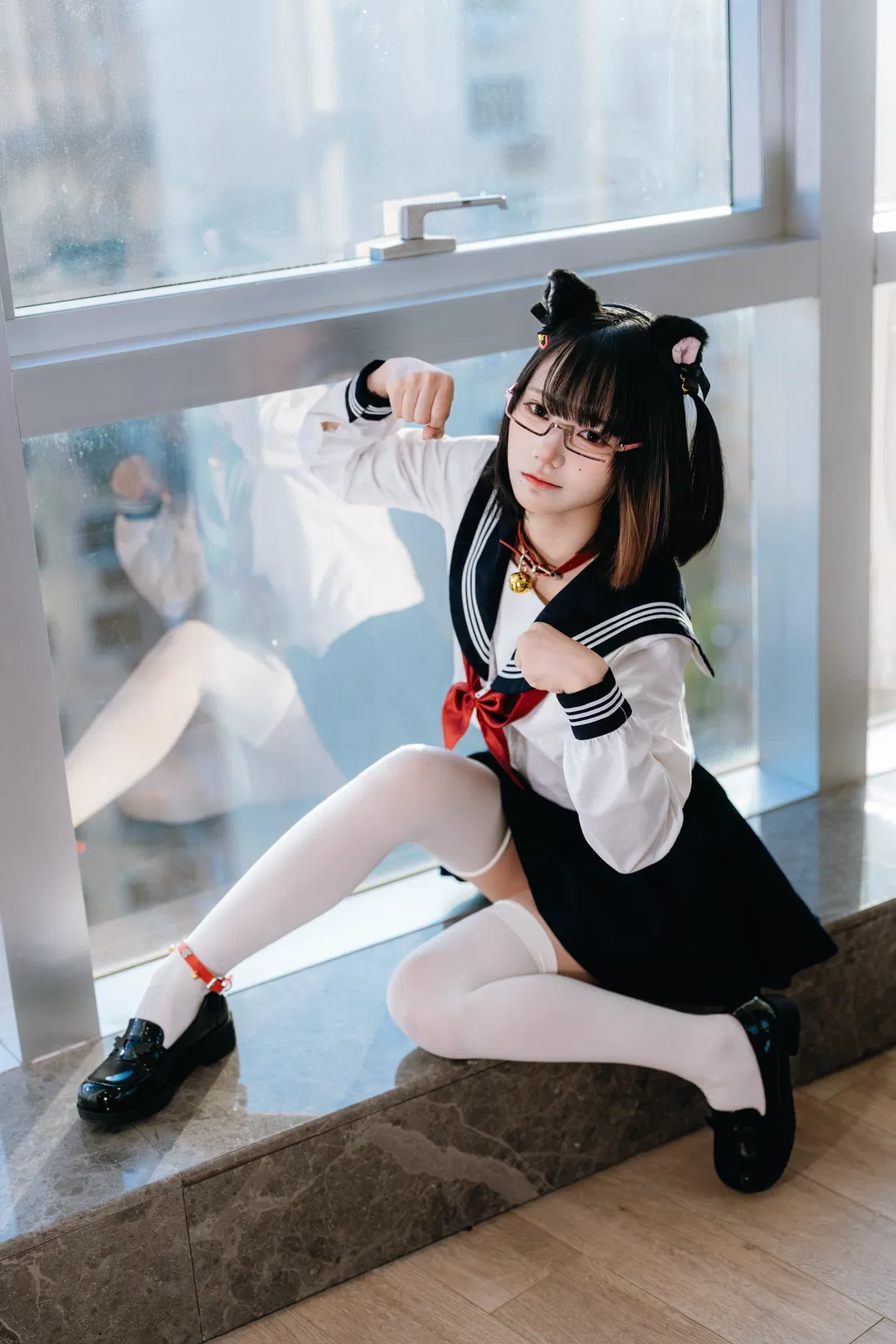 【猫耳水手服写真】戴上猫耳化身黏人小猫咪学妹 - 第 1 张
