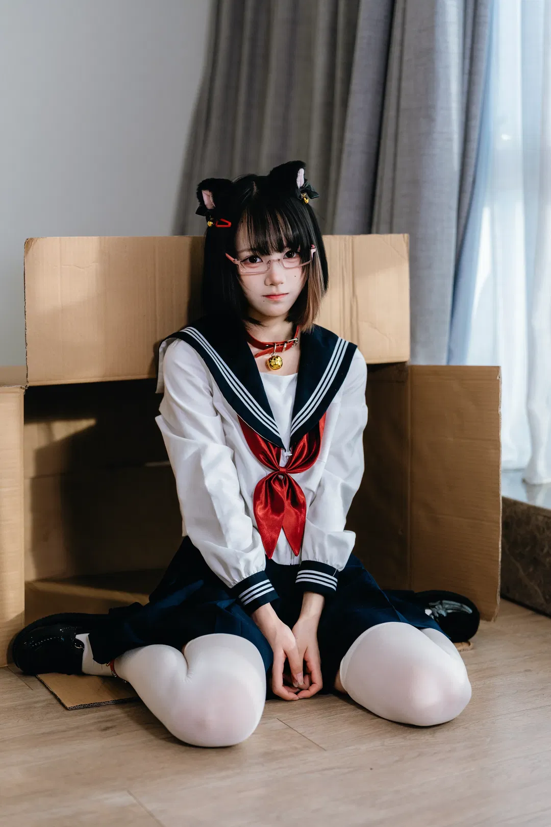 【猫耳水手服写真】戴上猫耳化身黏人小猫咪学妹 - 第 3 张