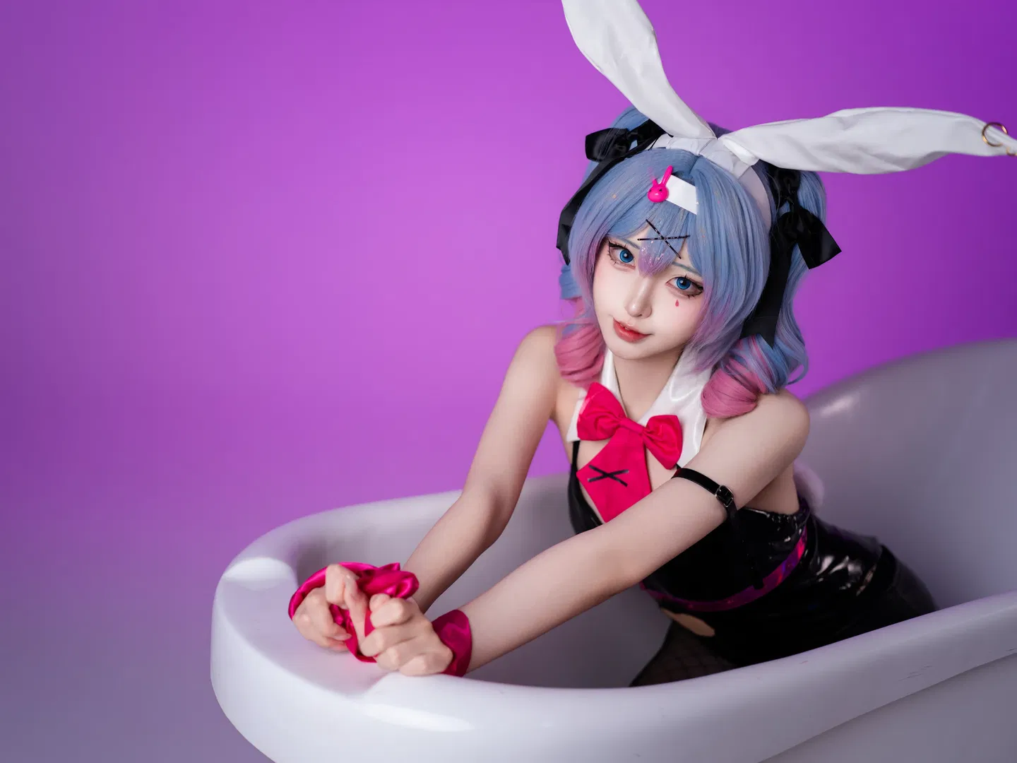 【初音未来cos】兔子洞系列最终章，白棚光影下的质感呈现 - 第 3 张