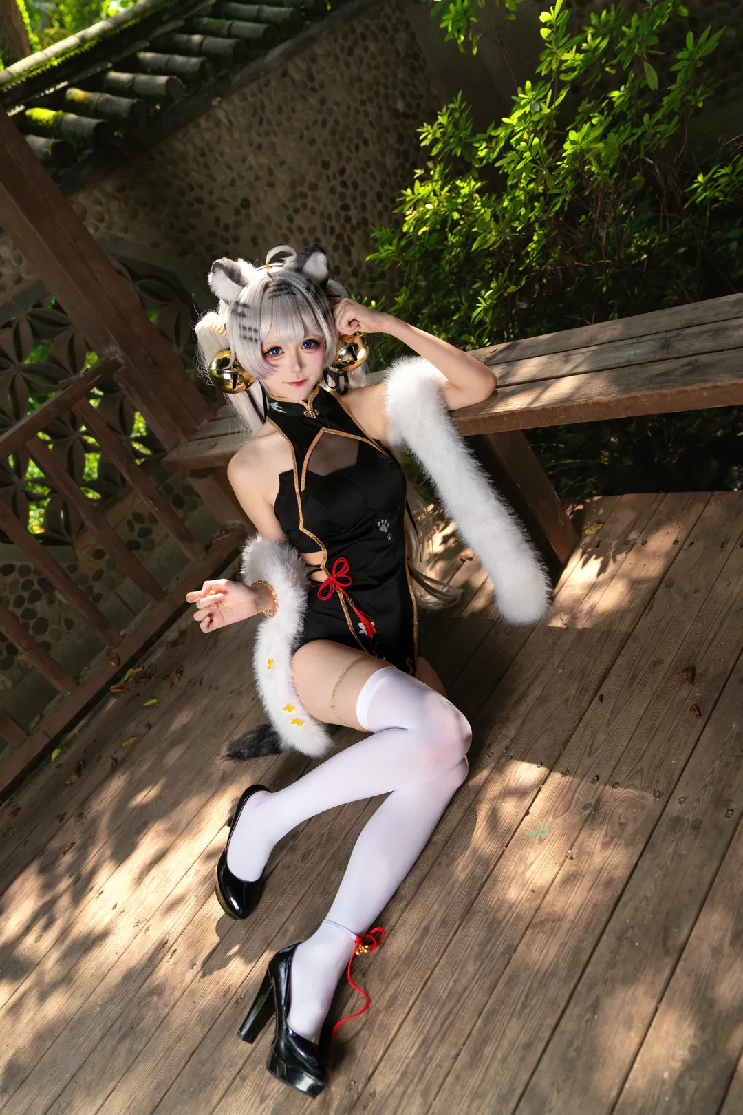 【白虎娘cos】園林外拍，小老虎的俏皮與輕熟 - 第 4 張