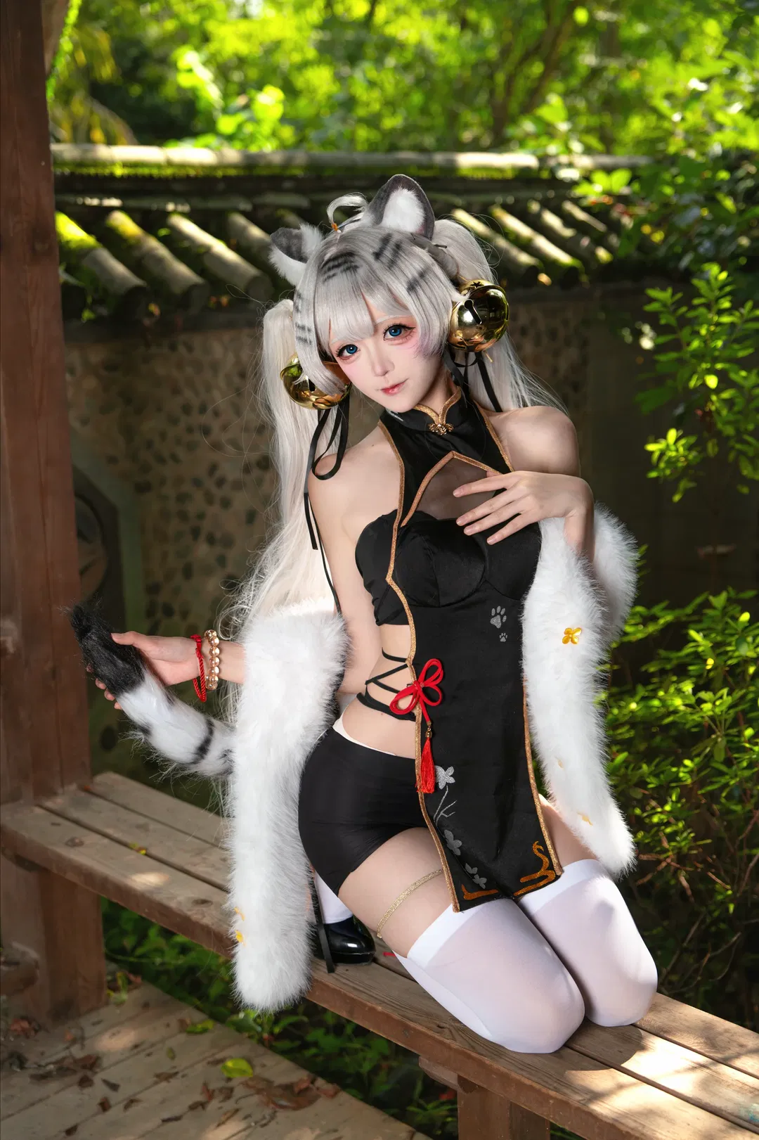 【白虎娘cos】園林外拍，小老虎的俏皮與輕熟 - 第 5 張