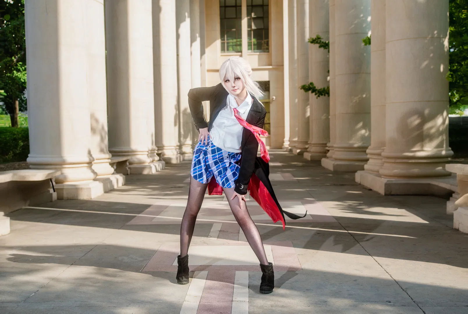 【阿尔托莉雅cos】Fate/Grand Order黑呆英灵旅装与快餐道具的奇妙碰撞 - 第 1 张