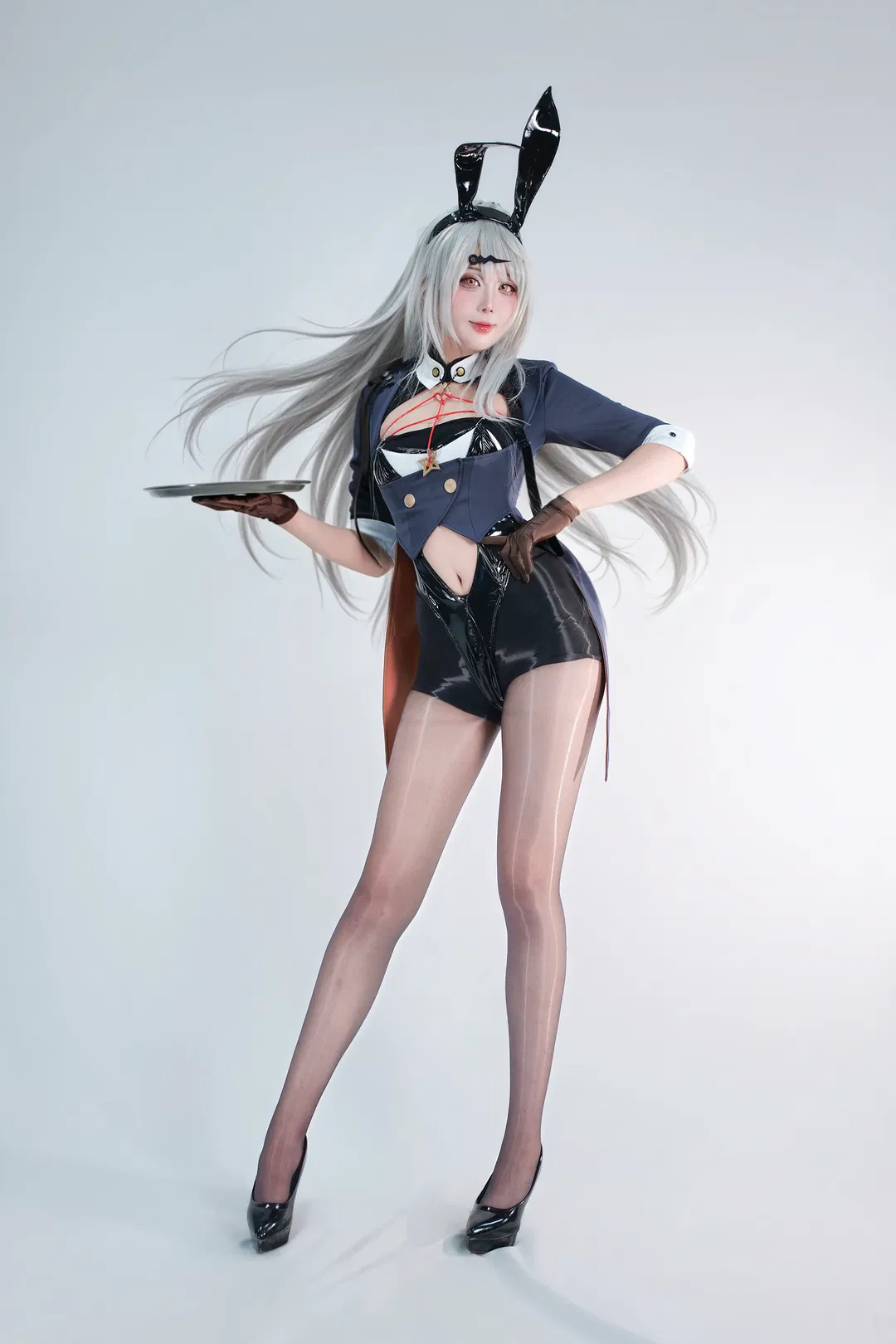 仪玄兔女郎cos 漫展返图这套制服设计真的很特别 - 第 1 张