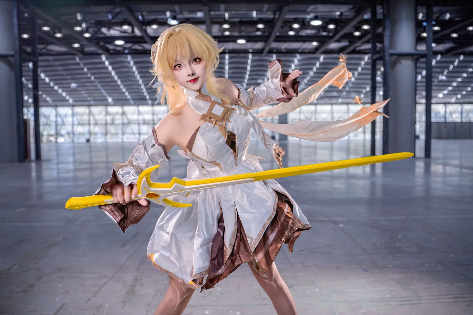 【熒cos】原神漫展返圖，手動甩飄帶真的很考驗臂力 - 第 2 張