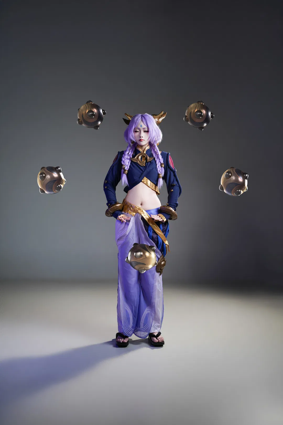 【芸阿娜cos】不会P特效，全靠肢体动作和服装细节撑起英雄联盟新英雄的排面 - 第 1 张
