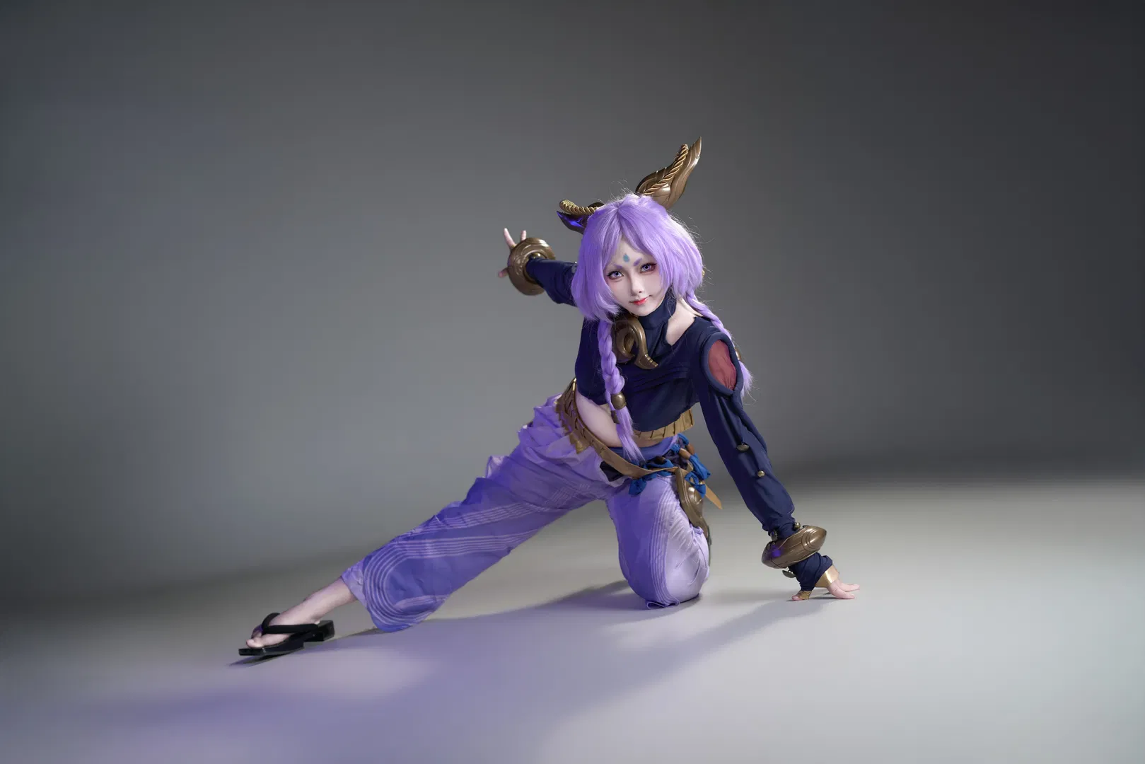 【芸阿娜cos】不会P特效，全靠肢体动作和服装细节撑起英雄联盟新英雄的排面 - 第 6 张