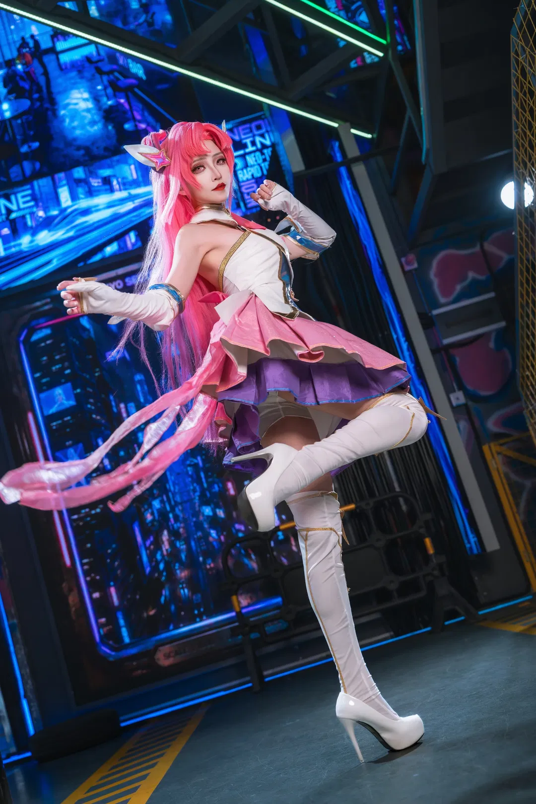 【卡莎cos】英雄联盟星之守护者第一弹，赛博朋克风棚拍记录