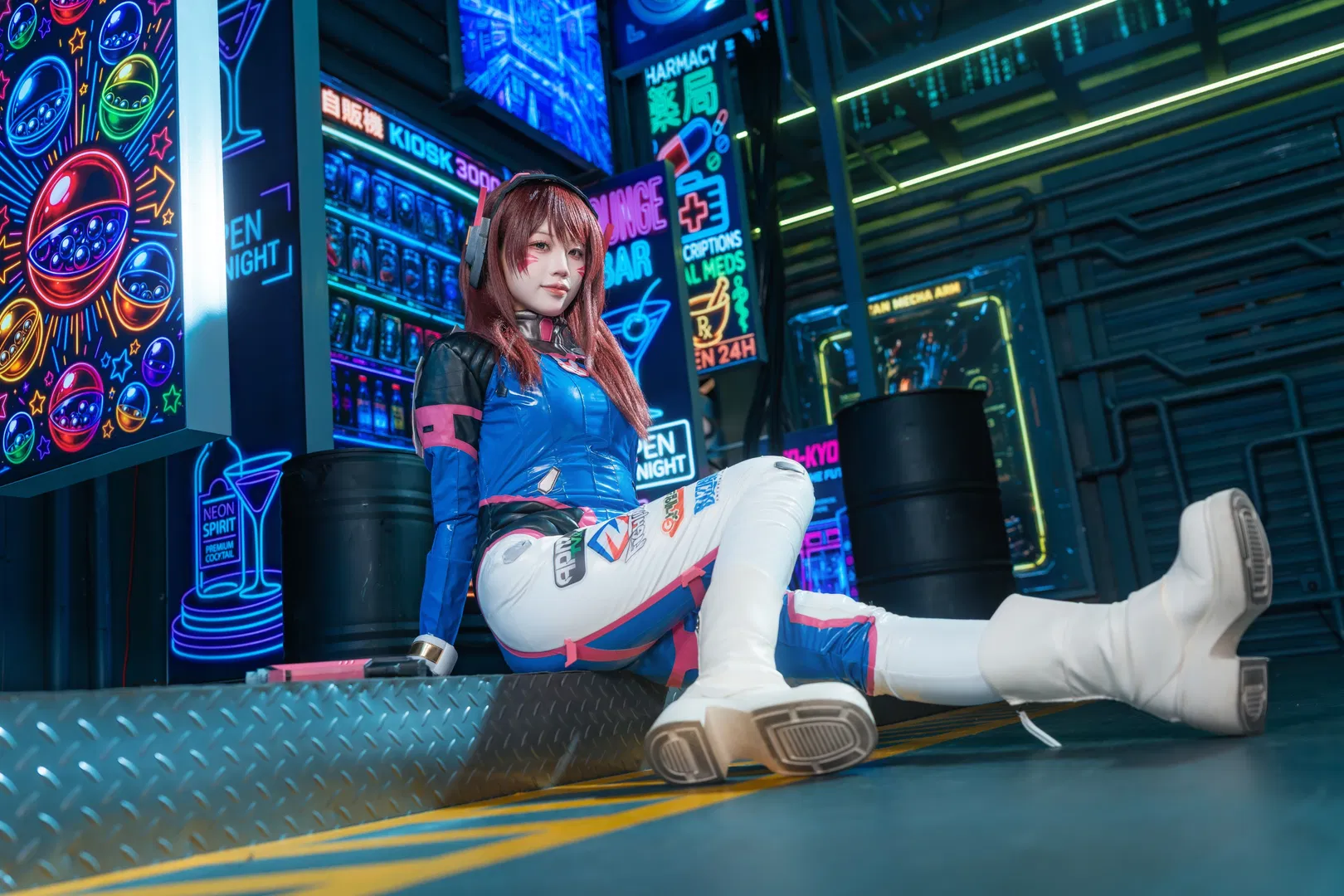 【D.Va cos】守望先锋霓虹赛博朋克，紧身战衣再现战场精灵 - 第 6 张