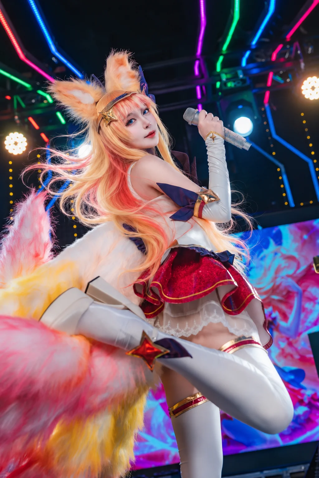 【阿狸cos】英雄联盟星之守护者偶像歌手舞台拍摄 - 第 1 张