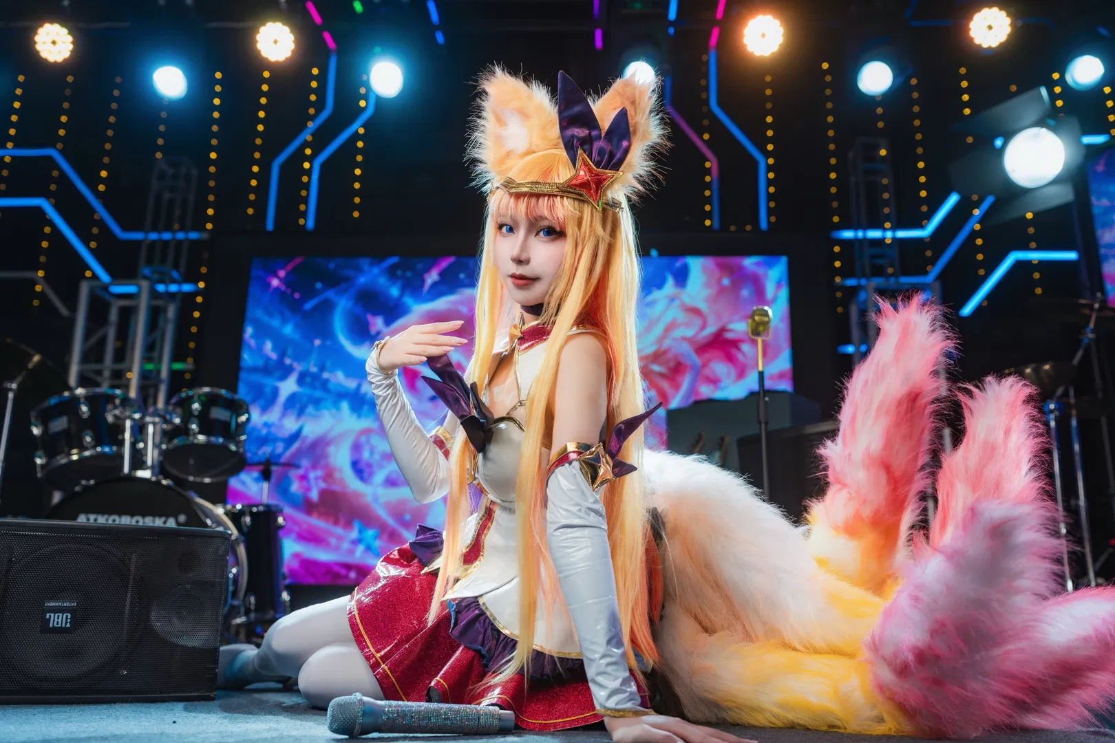 【阿狸cos】英雄联盟星之守护者偶像歌手舞台拍摄 - 第 8 张