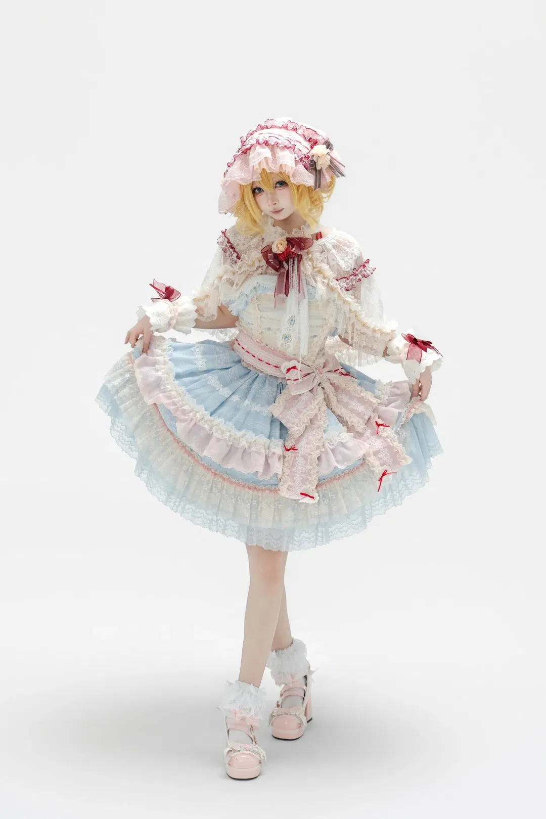 【爱丽丝玛格特罗依德cos】东方project doll系人偶的动作参考 - 第 12 张
