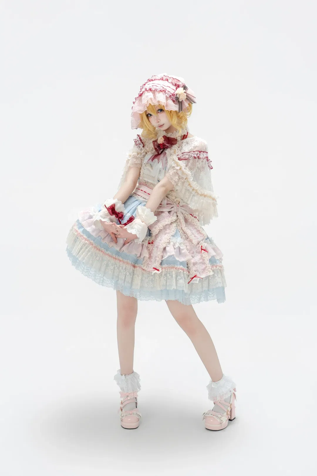 【爱丽丝玛格特罗依德cos】东方project doll系人偶的动作参考 - 第 14 张