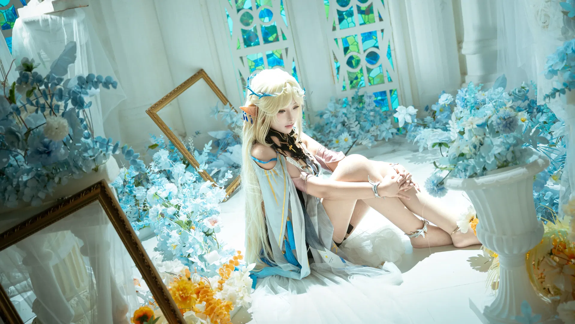 【卡提希娅cos】鸣潮光影下的精灵少女正片 - 第 5 张