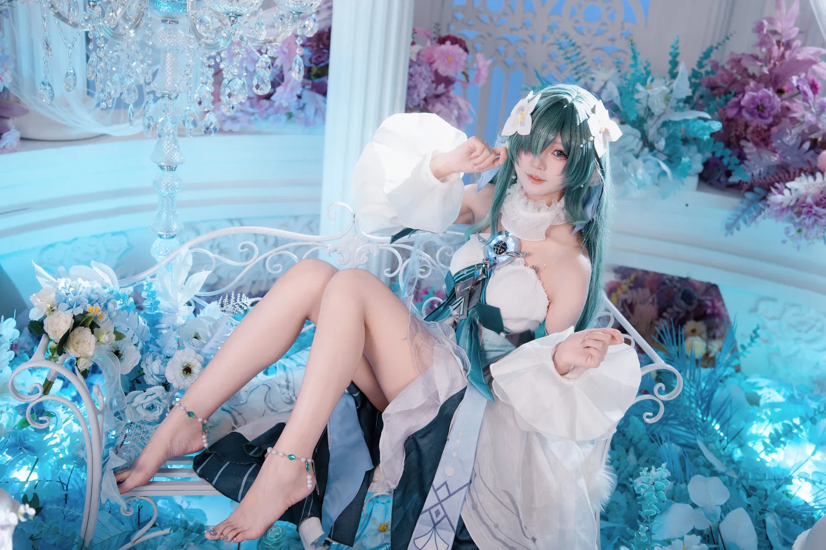【沃雅妮莎cos】原神梦幻宫廷风，绿发白裙的灵动呈现 - 第 5 张