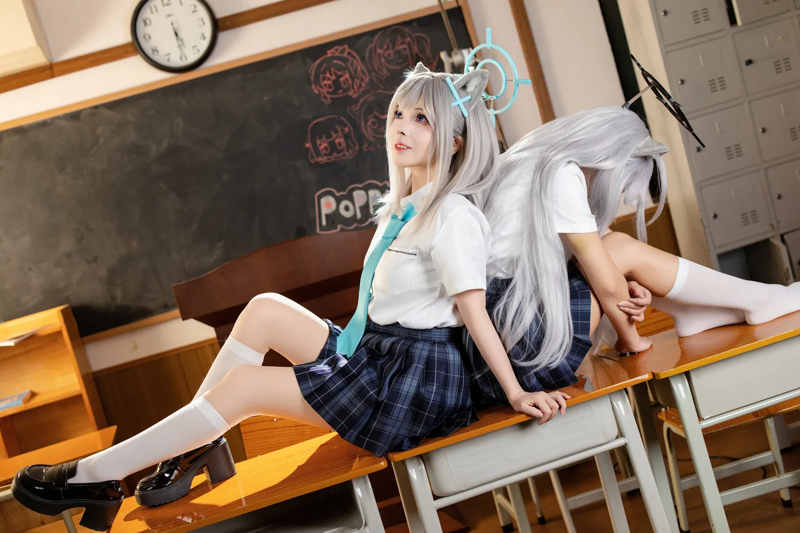 【砂狼黑子cos】碧蓝档案双人制服，白子与黑子的教室日常 - 第 1 张