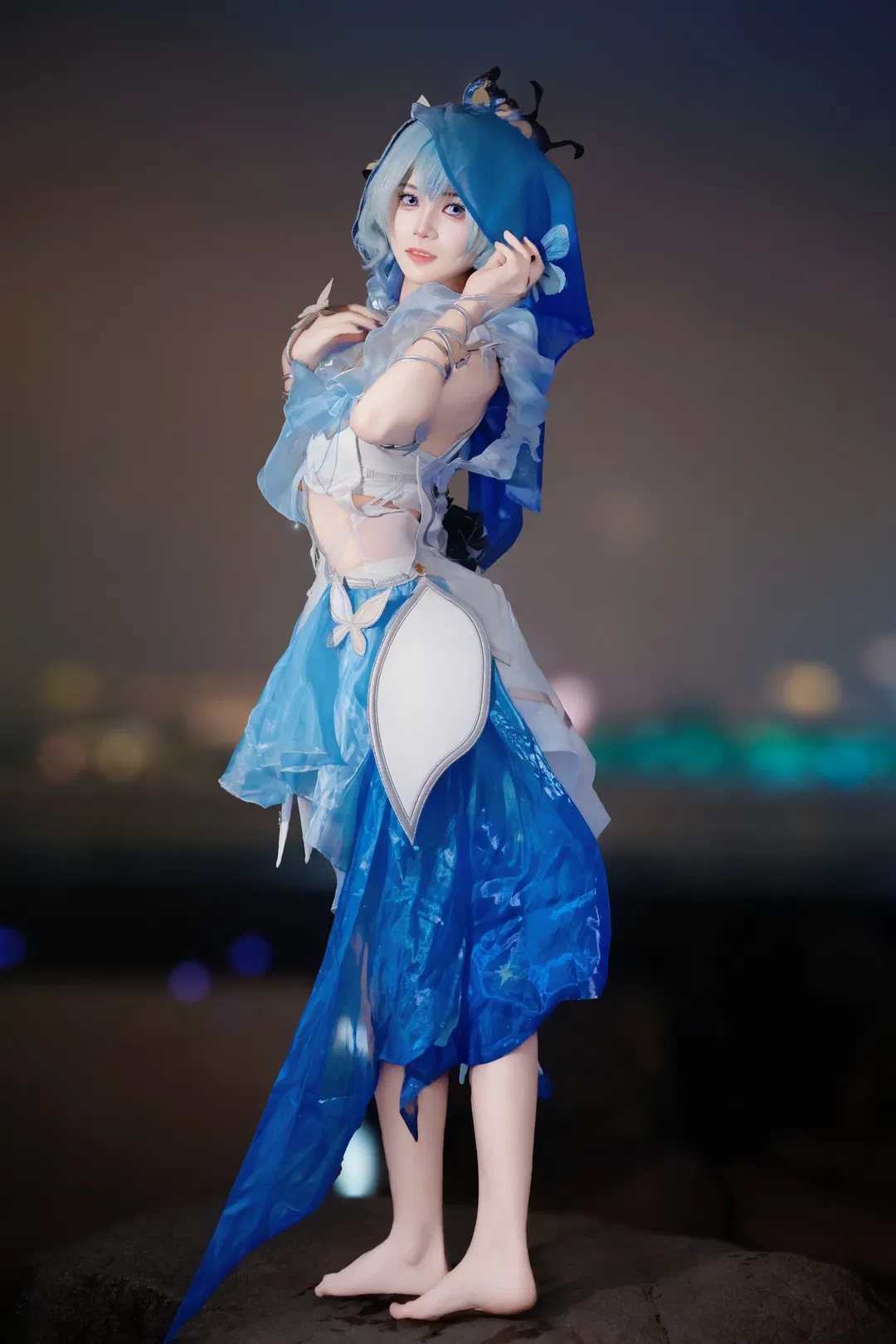 【守岸人cos】鸣潮夜空下的静谧之影 - 第 2 张