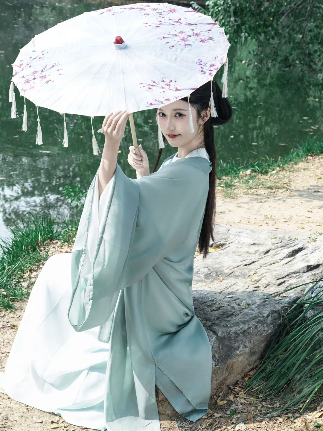 青衫执伞，定格山水间的魏晋清冷感 - 第 5 张