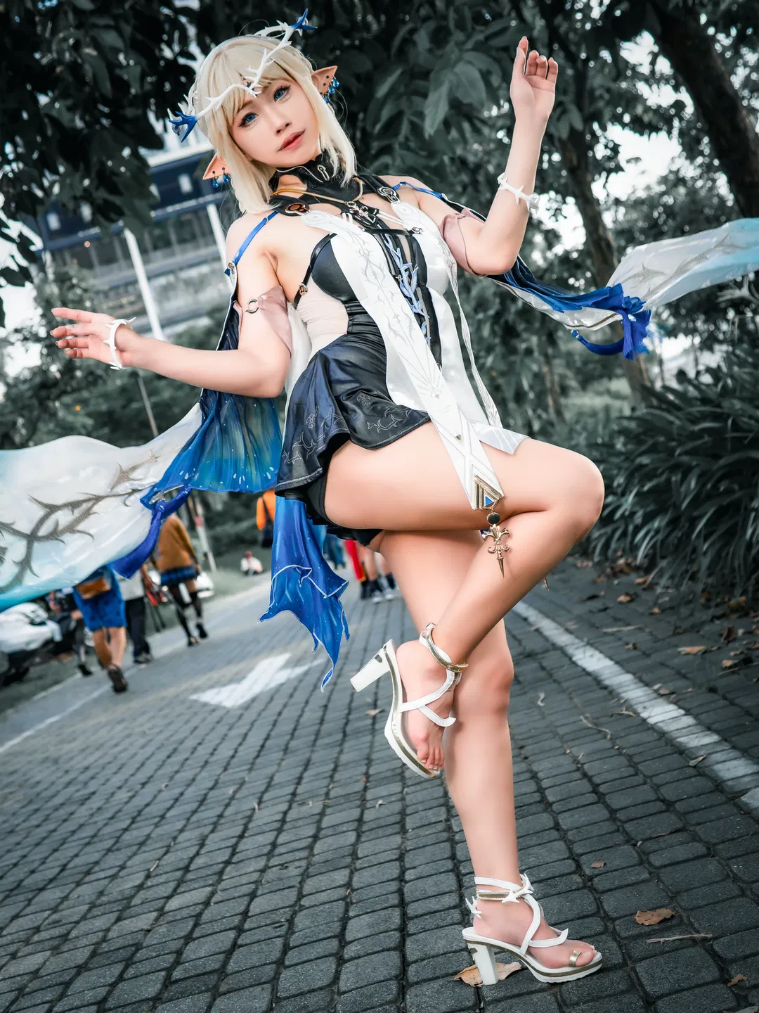 【卡提希婭cos】既是溫柔聖女也是最強騎士 - 第 11 張