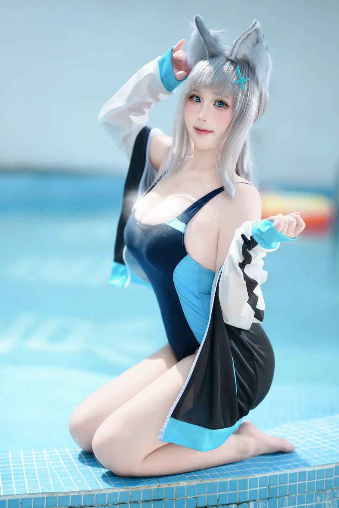 【砂狼シロコ コスプレ】ブルーアーカイブ 夏のプールサイドで過ごす爽涼のひととき - 1 枚目