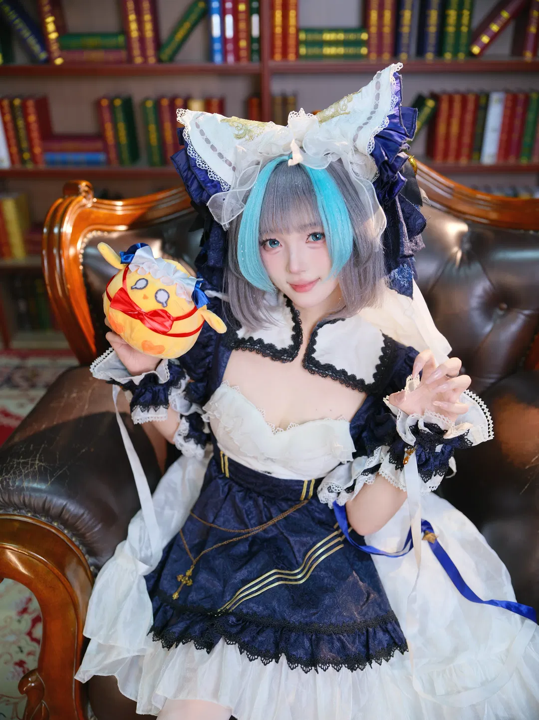 【柴郡cos】指挥官，来书房与猫猫对弈 - 第 3 张