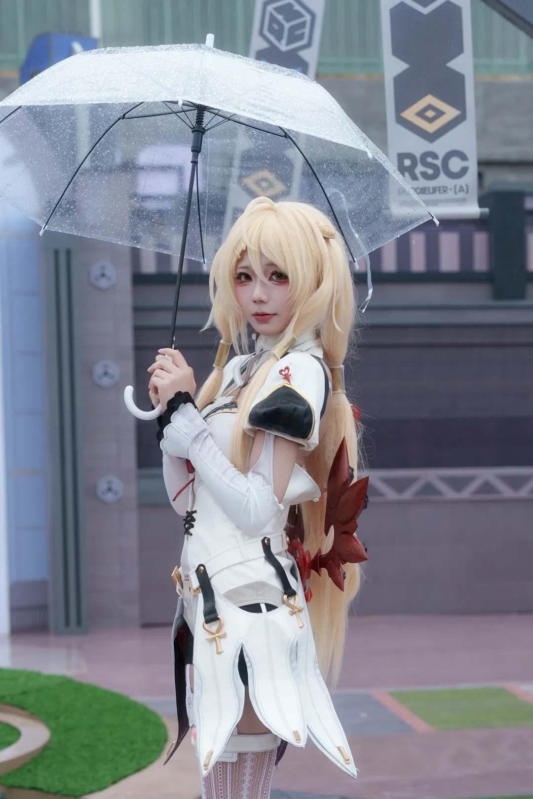【菲歐妮cos】絕區零：馬路上不讓睡覺，大雨天REDLAND展臺拍攝 - 第 2 張