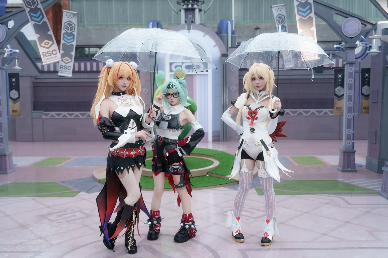 【菲歐妮cos】絕區零：馬路上不讓睡覺，大雨天REDLAND展臺拍攝 - 第 3 張