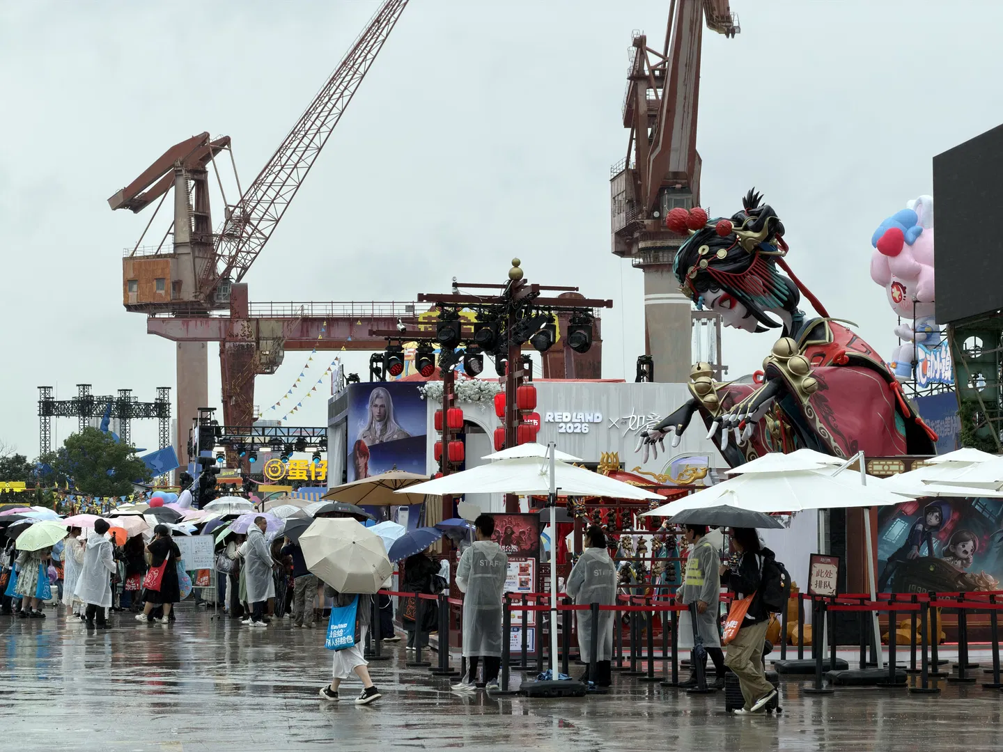 【菲歐妮cos】絕區零：馬路上不讓睡覺，大雨天REDLAND展臺拍攝 - 第 5 張