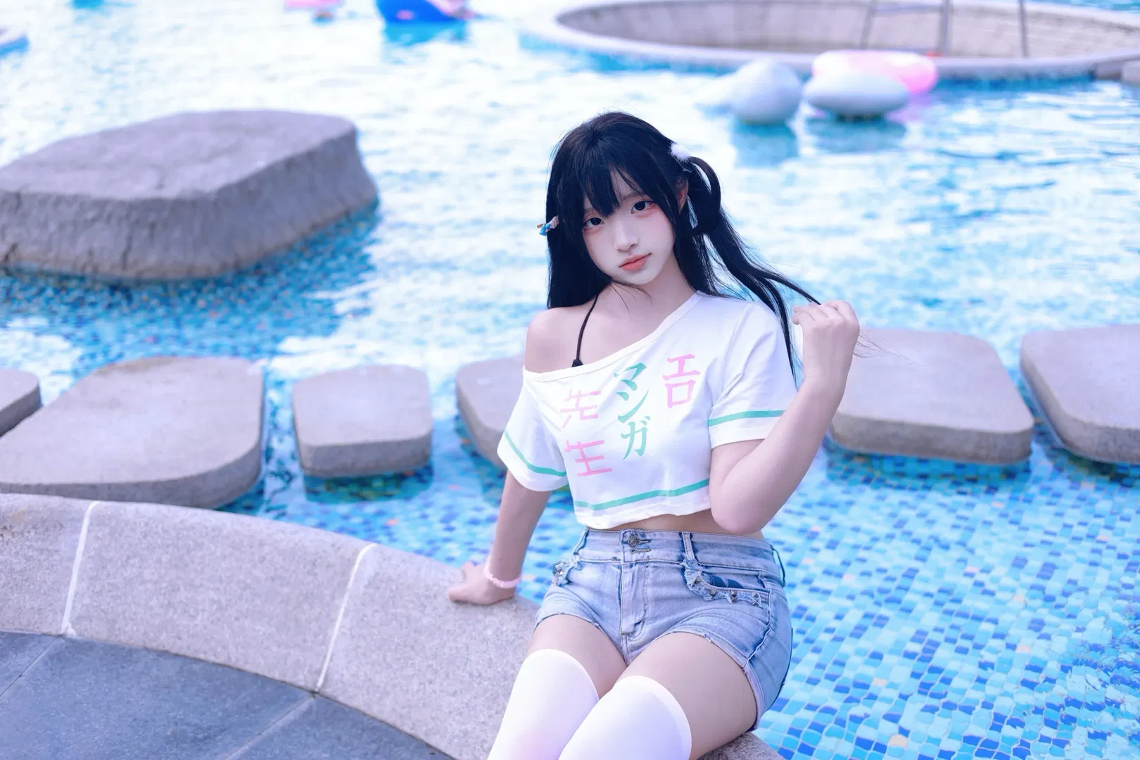 夏日泳池边的清凉穿搭 白丝与海星的碰撞 - 第 2 张